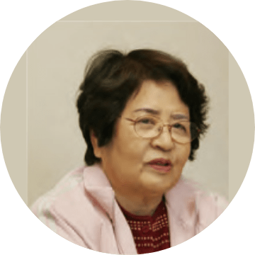 理事長 中川 康子 さま
