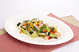 小野菜とシーフードのサラダ