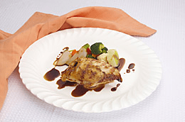 鶏胸肉のロースト風バルサミコソース・野菜コンフィ添え