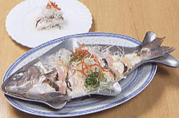 清蒸鯛魚（タイの飾り蒸し）